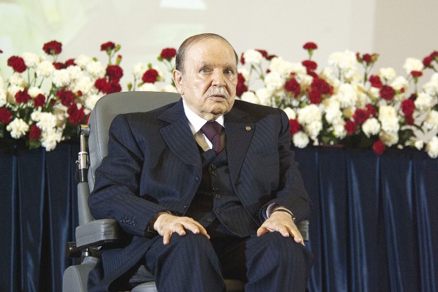 Le Président Bouteflika préside une réunion du Conseil des ministres