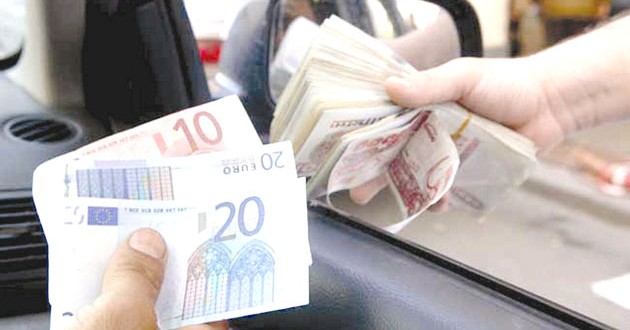 La sous-facturation et la devise