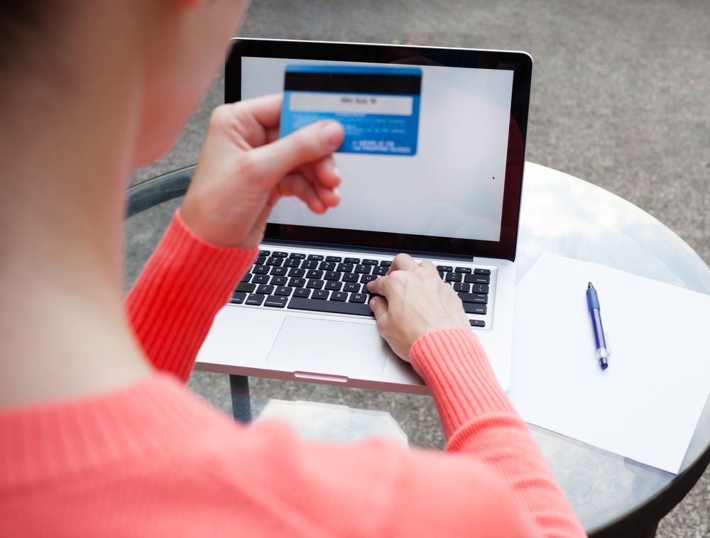 Algérie : une carte pour tout type de transactions sur internet dès le mois de décembre (Faraoun)