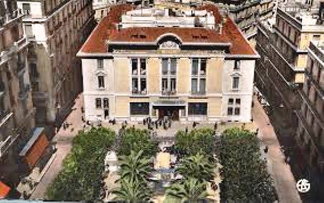 La Grande poste d’Oran rouvre ses portes aux usagers