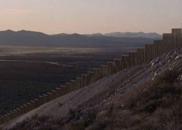 Vidéo: l’Algérie érige un mur de protection à sa frontière avec la Tunisie