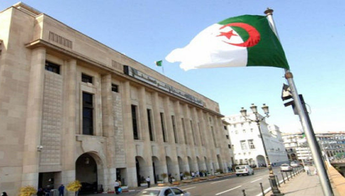 Algérie-PLF 2017: pas d’incidence directe des nouveaux impôts sur les citoyens, selon le DG des impôts