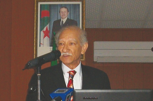 Mise en œuvre du plan national anti-cancer: Le Pr Zitouni dénonce la bureaucratie paralysante