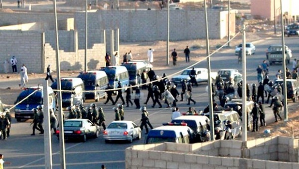 Sahara occidental: les forces marocaines répriment une manifestation sahraouie pacifique à El-Aâyoun