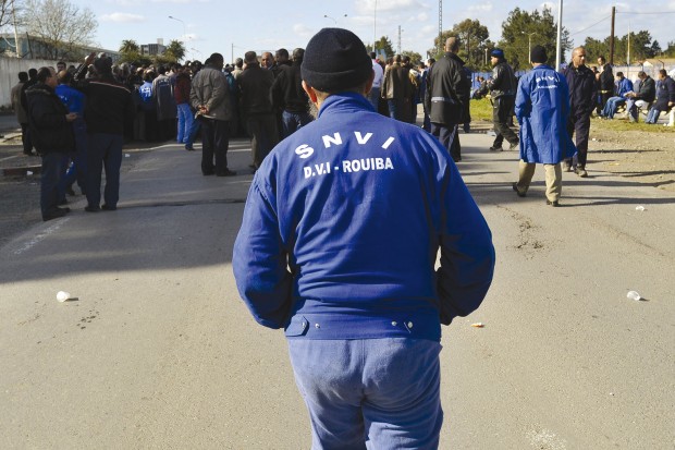 Grogne à la SNVI de Rouiba: Les travailleurs exigent le départ des dirigeants de l’entreprise