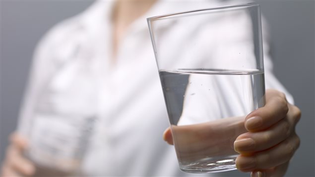 Bon à savoir  Voici ce qui arrive quand vous buvez de l’eau à jeun