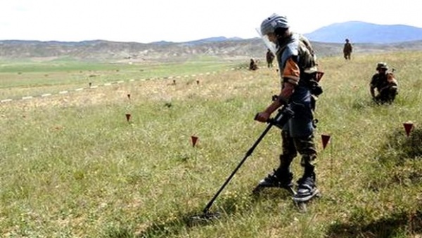 Plus de 8.000 anciennes mines détruites à Tindouf et à Béchar en décembre (MDN)