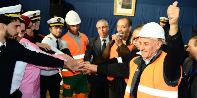 Réunion de la fédération des ports d’Algérie à Arzew: Union sacrée entre les travailleurs et la direction.
