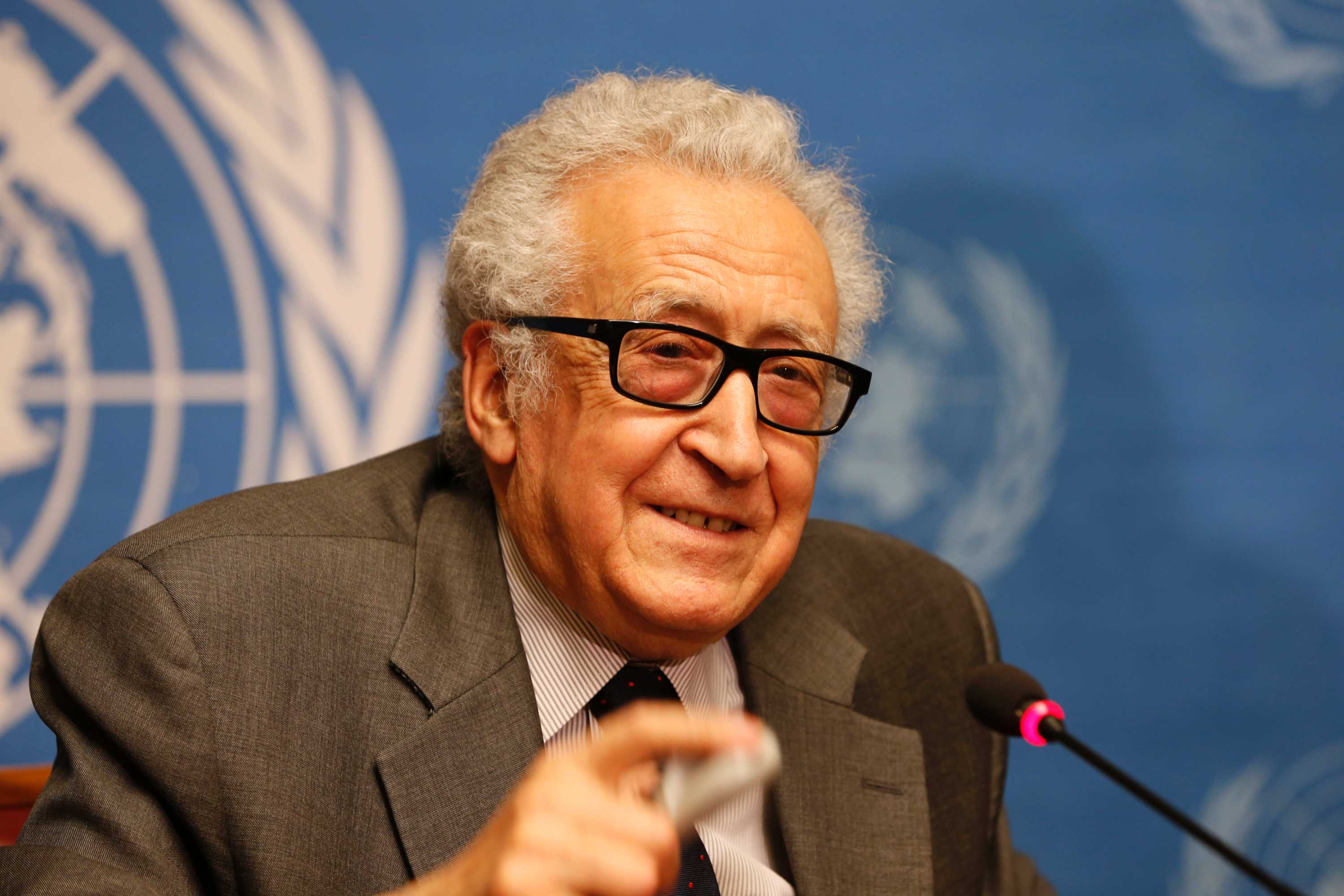 Le Prix de la CNCPPDH décerné à Lakhdar Brahimi.