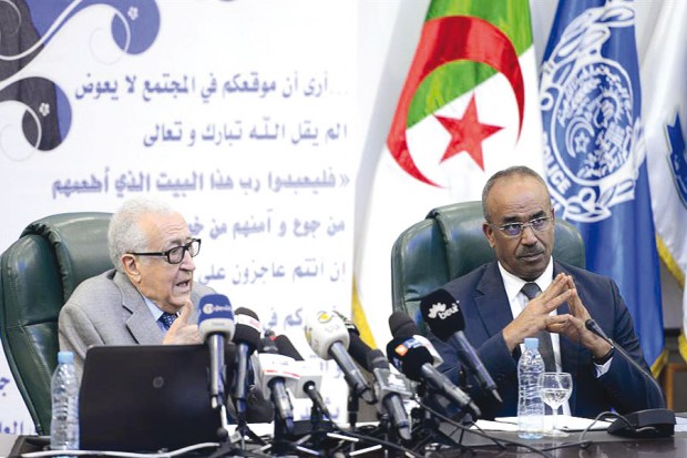 Il estime que Rabat et Alger doivent “dépasser leurs différends”: Lakhdar Brahimi appelle à “l’ouverture de la frontière algéro-marocaine”.
