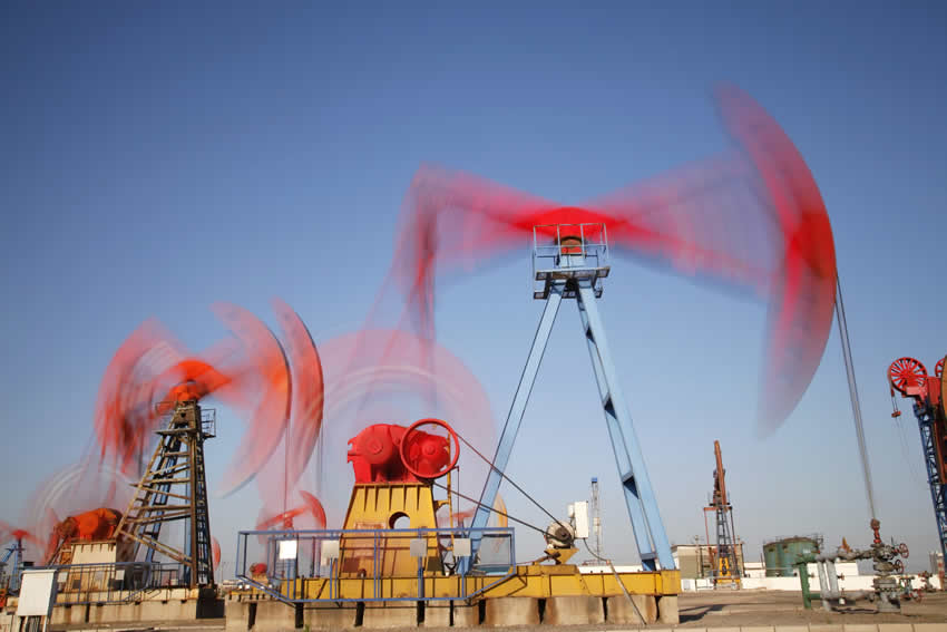 Marché pétrolier : Le Brent frôle les 54 dollars, en attendant la réunion des producteurs hors Opep