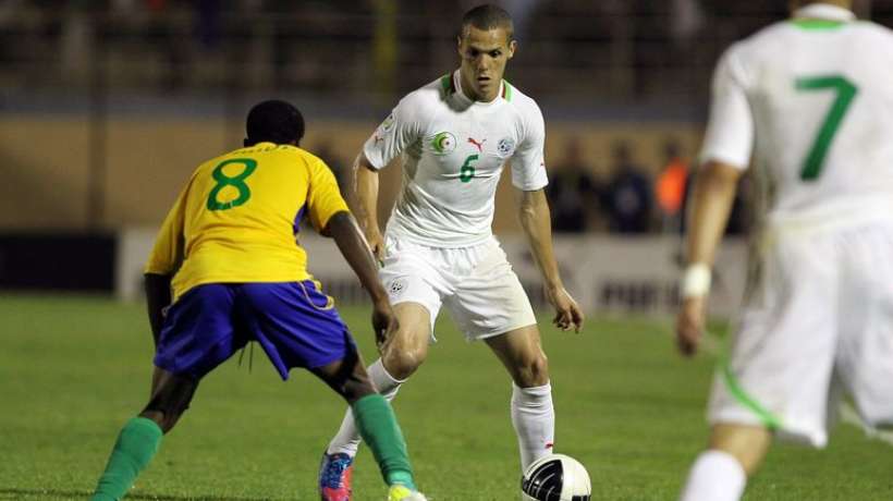 CAN 2017 : deux ans après, Mesbah convoqué en équipe nationale.