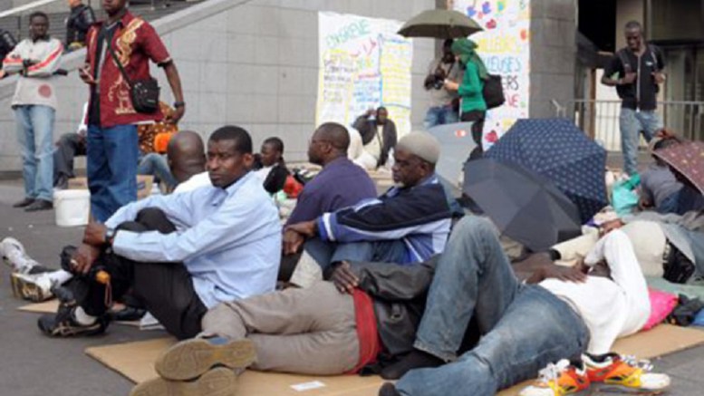 Migrants subsahariens en Algérie : « Ils n’ont jamais constitué un problème de santé publique », affirme Saïda Benhabylès