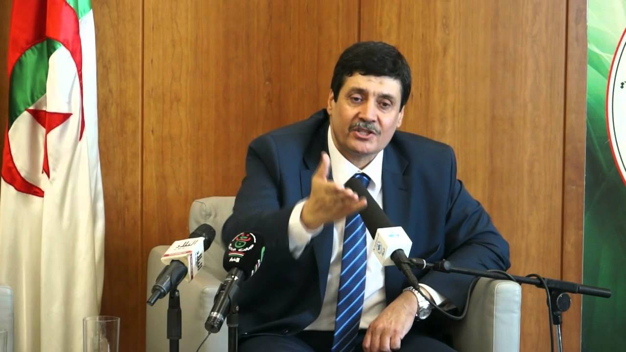 Tayeb Zitouni à Oran: “On ne touche pas à l’histoire des moudjahidine”.