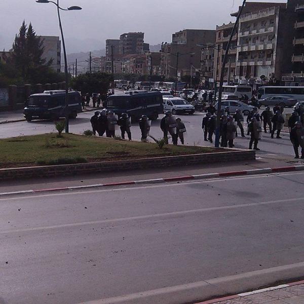 Affrontements entre écoliers et forces de l&rsquo;ordre à Béjaïa (Photos)