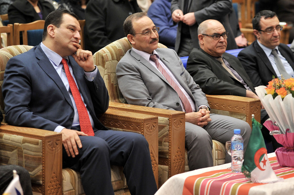 Le DG d’Algérie Poste l’a annoncé hier «Une plateforme commune pour les banques et la Poste pour très bientôt»