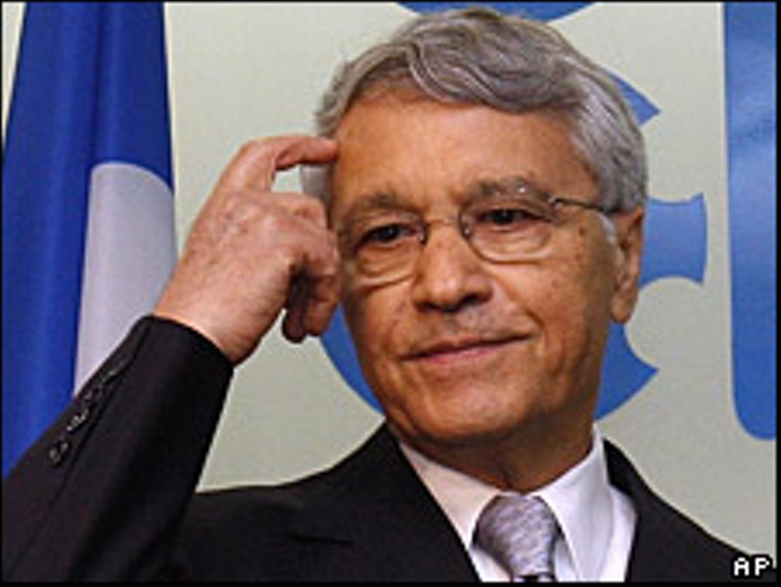 Il a exposé son « Programme » et sa « Vision » économique et Sociale de l’Algérie hier a Bouira: Chakib Khelil, une conférence-programme