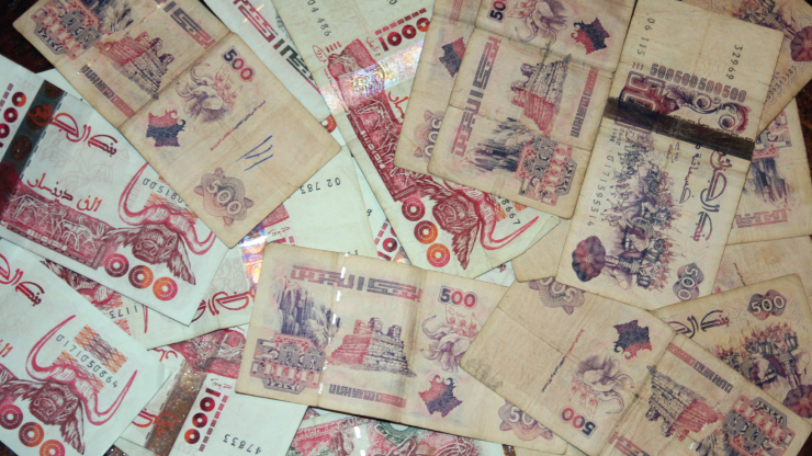 Les raisons du dérapage du dinar sur le marché parallèle.