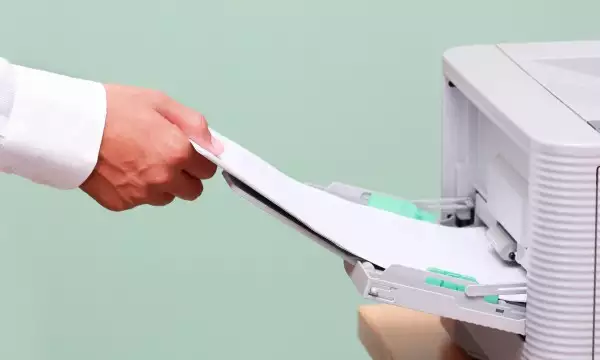 Par manque d’équipement informatiques dans les écoles d&rsquo;Aïn Taya: Les sujets de composition imprimés au kiosque du quartier