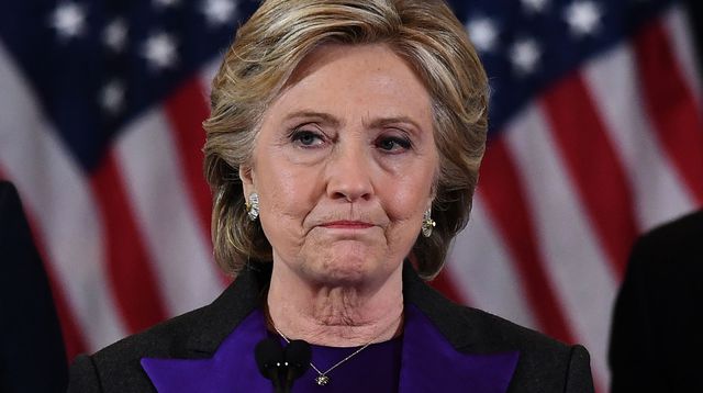 Hillary Clinton sort du bois contre les fausses informations