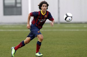 Chelsea et Tottenham ciblent un grand espoir du FC Barcelone