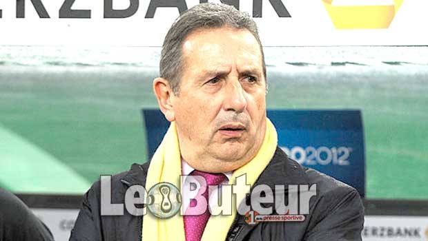 Leekens songe à passer au 3-5-2 à la CAN