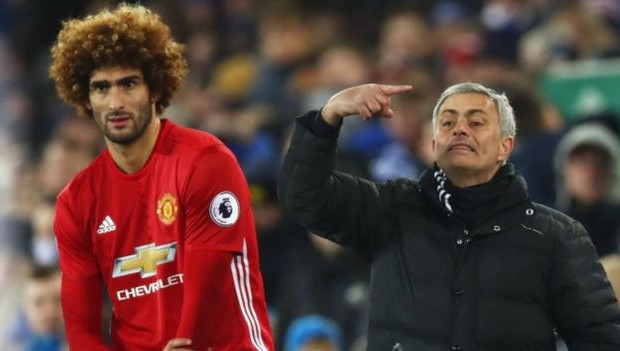 Man Utd : Neville charge Fellaini