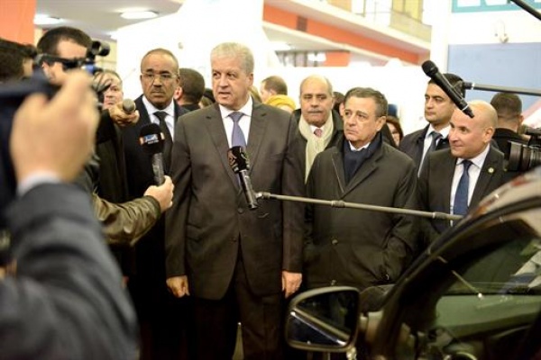 FPA: Sellal appelle les opérateurs à redoubler d&rsquo;efforts afin de rejoindre les pays émergents à l&rsquo;horizon 2019