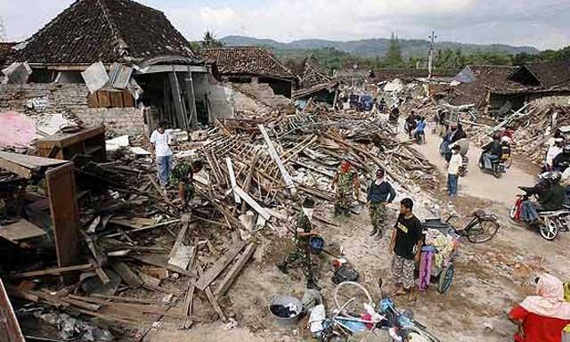Indonésie: près de 84.000 personnes déplacées après le séisme