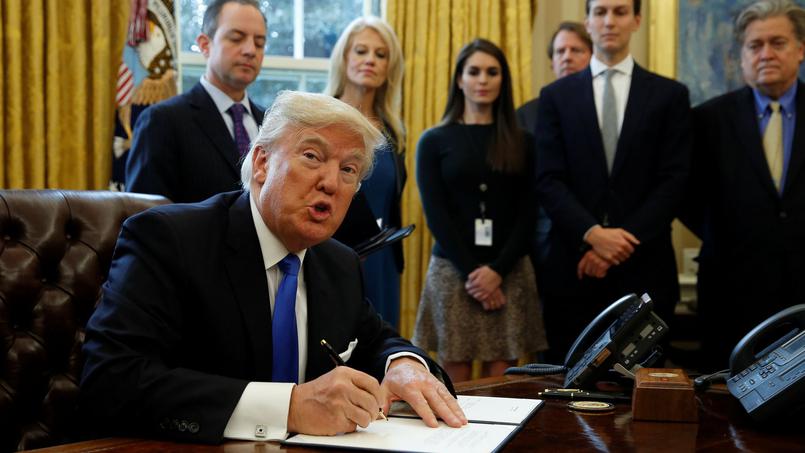 Quatre jours après son investiture, Donald Trump poursuit ses réformes