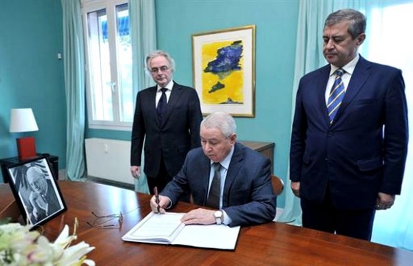 Décès de l’ancien président Roman Herzog: Bensalah signe le registre de condoléances à l’ambassade d’Allemagne