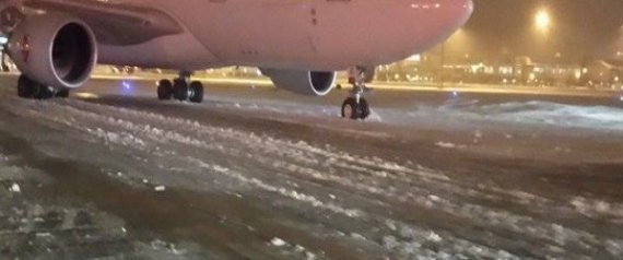 Chutes de neige: annulation de vols dans plusieurs aéroports du pays