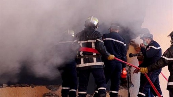 Une fumée épaisse s’échappe du tribunal de Sidi M’hamed
