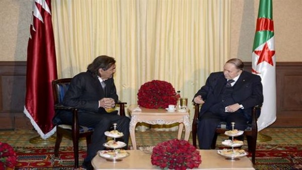 Le président bouteflika reçoit l&rsquo;Emir du Qatar cheikh hamad ben khalifa al thani