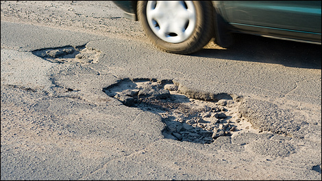 La société civile s’implique: Dégradation terrible de la chaussée