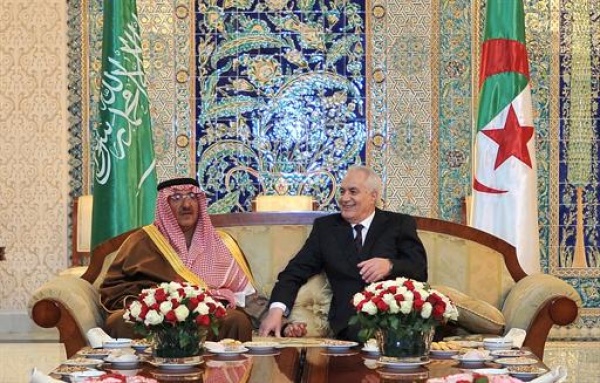 Le Vice-Premier ministre et ministre de l’Intérieur saoudien en visite de fraternité en Algérie