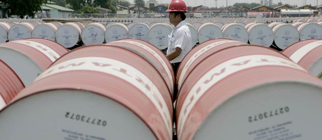 D’Alger à Saint-Pétersbourg: Le baril refait le plein