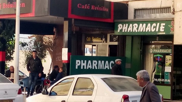 Les commerçants commencent à rouvrir leurs magasins à Béjaïa