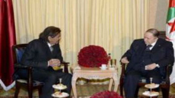 Le président Bouteflika reçoit l’Emir du Qatar Cheikh Hamad Ben Khalifa Al Thani