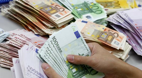 Tentative de transfert illicite de devises: Près de 800.000 euros saisis à Tébessa