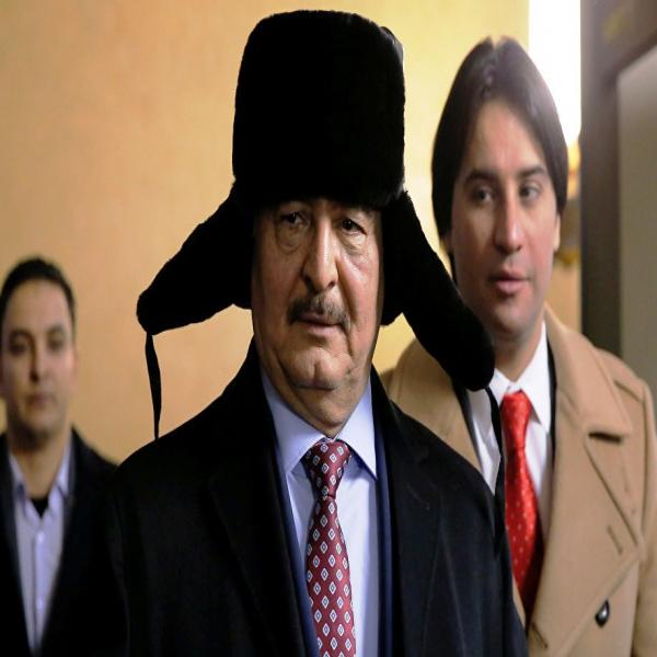 Libye: La Russie va armer Haftar via l’Algérie, selon un think tank russe