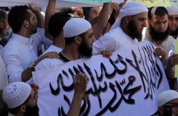 Projets de fusion au sein de la mouvance: Instinct de survie chez les islamistes