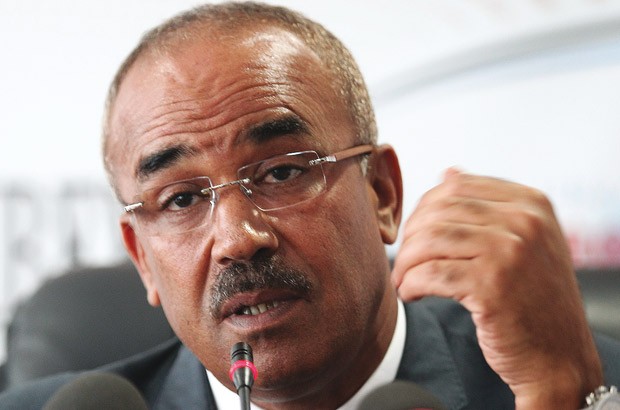 Noureddine Bedoui assure : « Les pièces d’état civil, c’est fini ! »