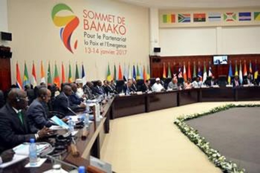 Sommet France-Afrique: Sellal relève les défis sécuritaires au Sahel