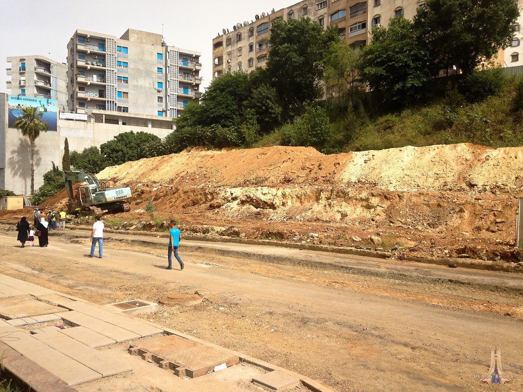 (Actualisé) 2 morts et 6 blessés dans l&rsquo;effondrement d&rsquo;une bâtisse à Hydra