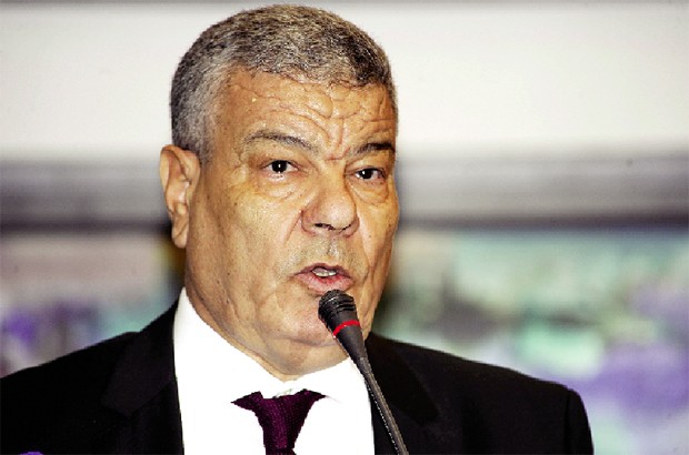 Indiscret- L’ex-SG du FLN Amar Saâdani rend visite au Moudjahid Ahmed Kada