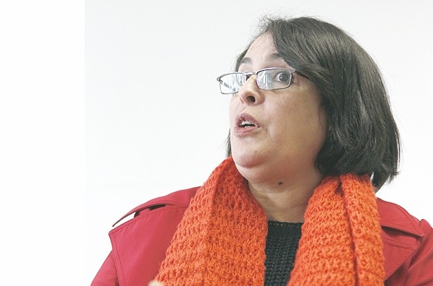 Zina ikhlef-ouagueni, députée RND de Béjaïa, à “LIBERTÉ”: “Il n’y a pas de main étrangère, mais la main des clans”