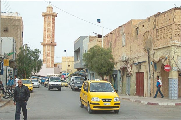 Les chauffeurs de taxi bloquent le centre-ville