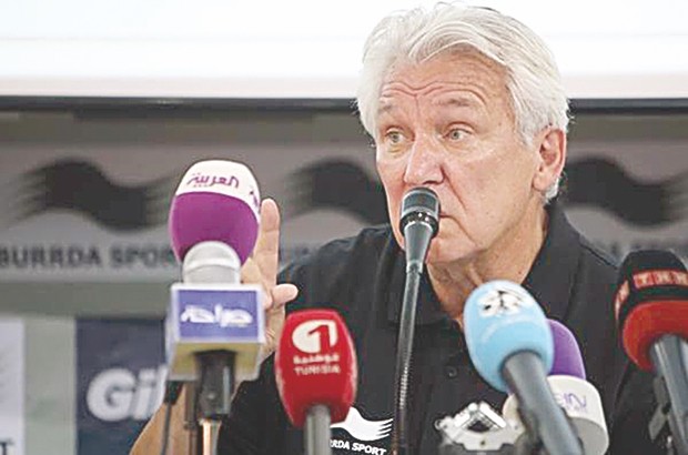 Kasperczak (sélectionneur de la Tunisie): “Nous devons réagir contre l’Algérie”