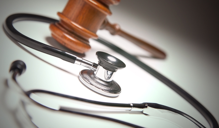 Algérie : appel à élargir les conseils de déontologie médicale aux avocats et aux magistrats